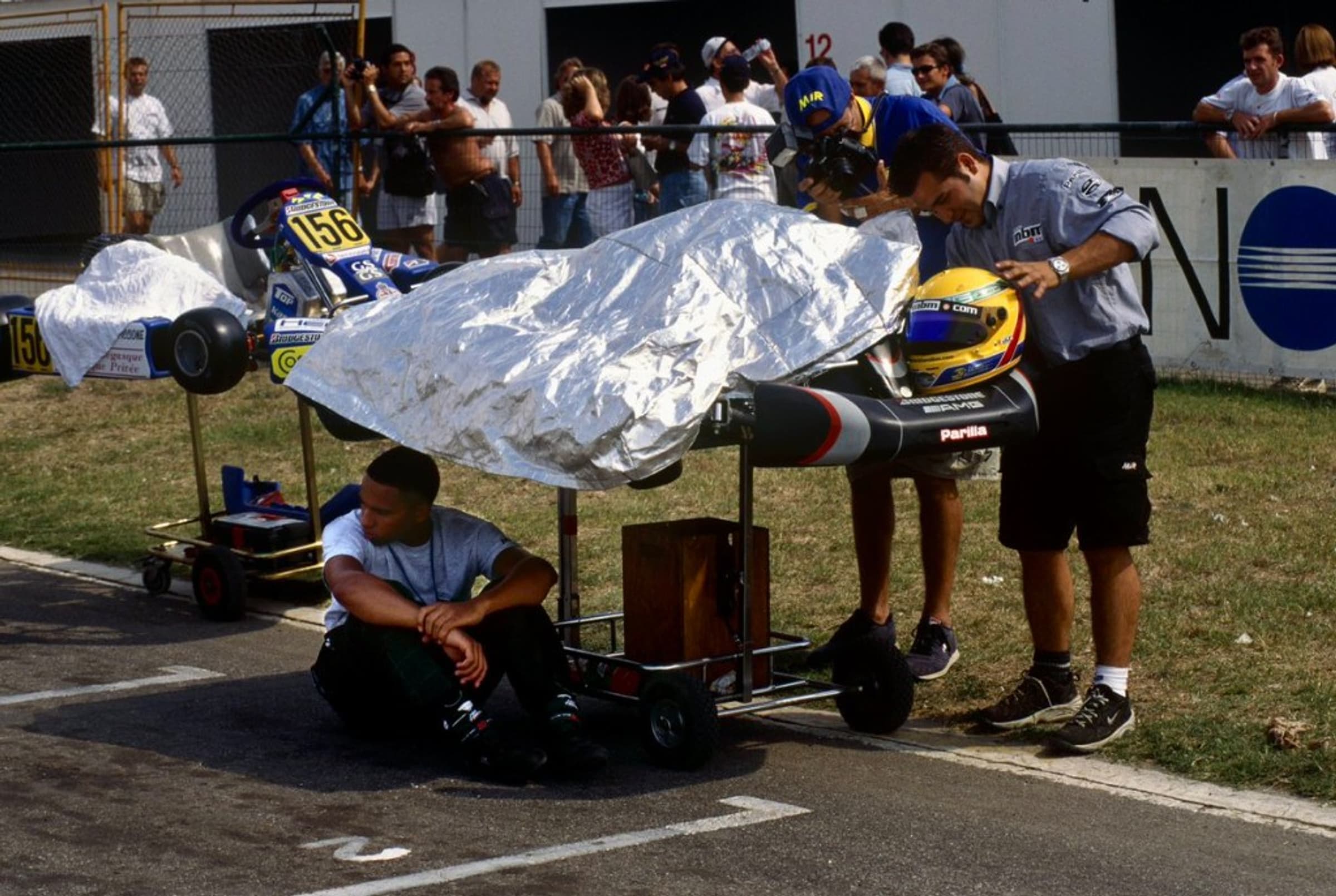 Lewis Hamilton a correr no kartódromo de Braga no campeonato mundial de karting